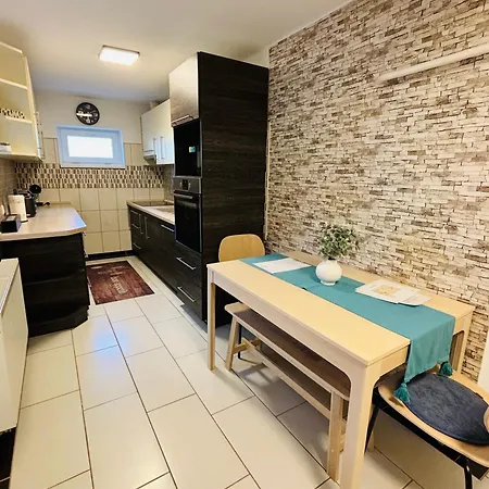 Apartament Varlak Vendeghaz Kiskunhalas